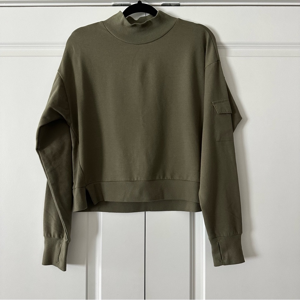 all in motion | Women’s French Terry Butter Wash Sweatshirt | Medium